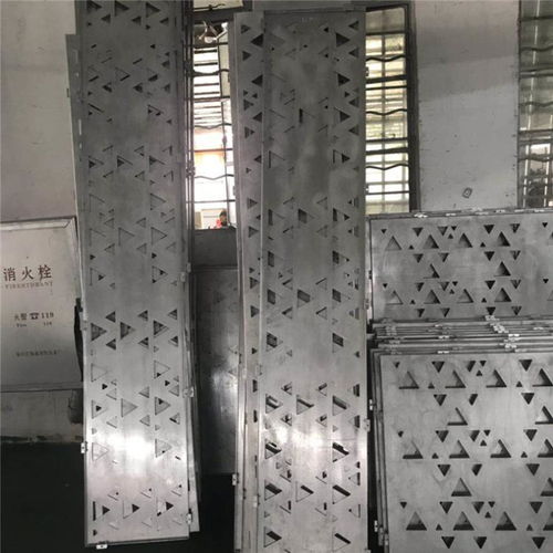 白色鋁單板吊頂廠家直營(yíng)價(jià)格優(yōu)勢(shì)與選購(gòu)指南